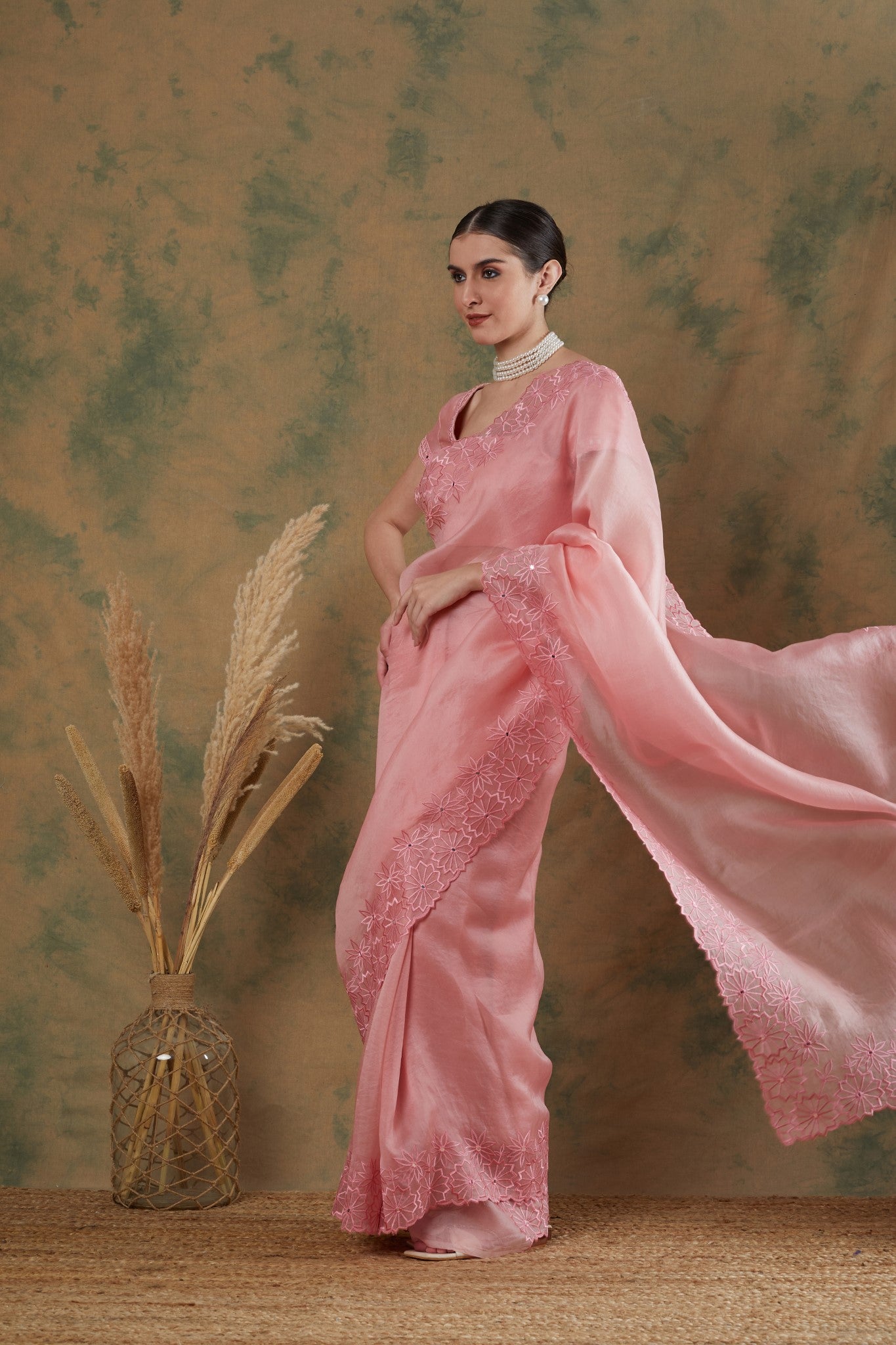 Remember the Roses Onion Pink Crepe Silk Saree – kreationbykj